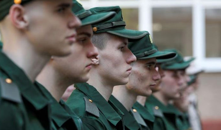 ইউক্রেন যুদ্ধের নির্দেশনা অমান্যকারী সেনাদের মৃত্যুদণ্ড দিচ্ছে রাশিয়া