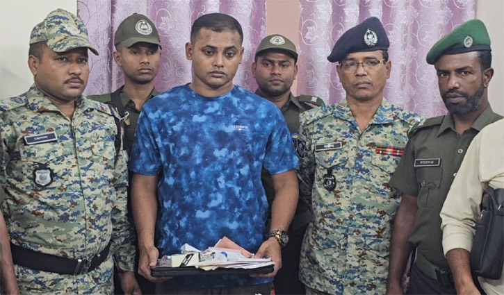 বেনাপোলে ভ্রমণ কর জালিয়াতি চক্রের মূল হোতা আটক