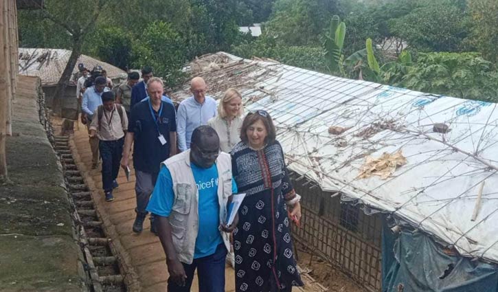 রোহিঙ্গা ক্যাম্প পরিদর্শন করলেন ইইউ ও অস্ট্রেলিয়া দূতাবাসের প্রতিনিধিরা