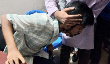 কবি নজরুল কলেজে দুই সাংবাদিককে ছাত্রলীগের মারধর