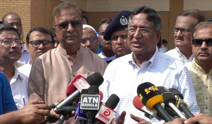 ‘বিএনপি সন্ত্রাসী কর্মকাণ্ডের চেষ্টা করলে আওয়ামী লীগ দর্শক কাতারে থাকবে না’