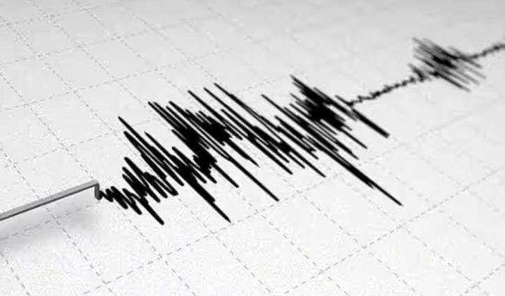 5.2 magnitude earthquake strikes Pakistan near Afghanistan border