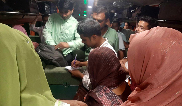 সুস্থ আছেন ট্রেনে মৃত সন্তান প্রসব করা মৌসুমী