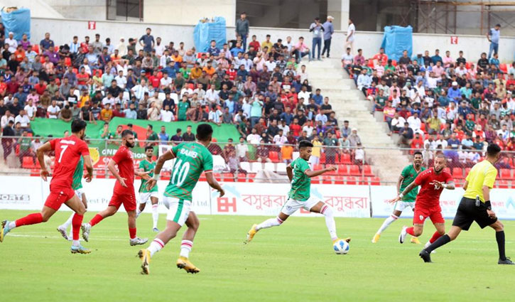 পিছিয়ে পড়েও মোরসালিনের গোলে ড্র করলো বাংলাদেশ