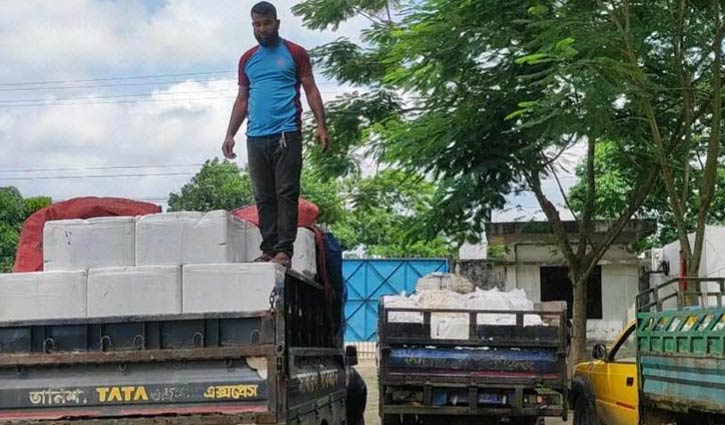 আখাউড়া দিয়ে ভারত গেলো ৩২২৫ কেজি ইলিশ