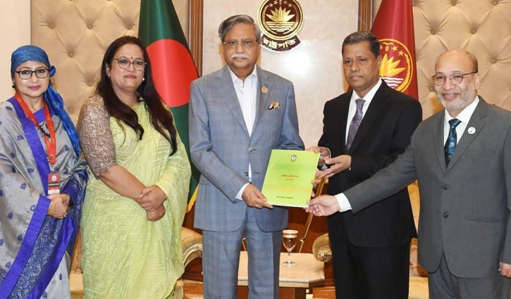 তথ্য পাওয়া মানুষের মৌলিক অধিকার: রাষ্ট্রপতি তথ্য পাওয়া মানুষের মৌলিক অধিকার: রাষ্ট্রপতি