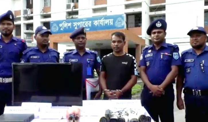 গাইবান্ধায় প্রতারক গ্রেপ্তার