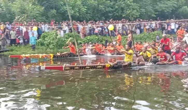 কালিয়ায় নৌকা বাইচ প্রতিযোগিতা অনুষ্ঠিত