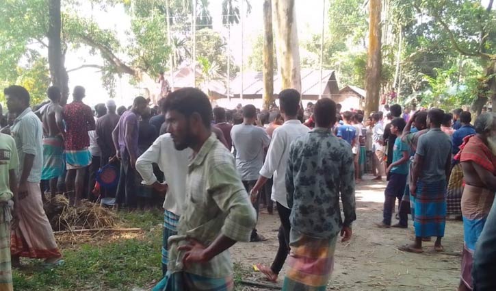 তেঁতুলিয়া পাথর শ্রমিকদের ওপর বিজিবি’র লাঠিচার্জের অভিযোগ