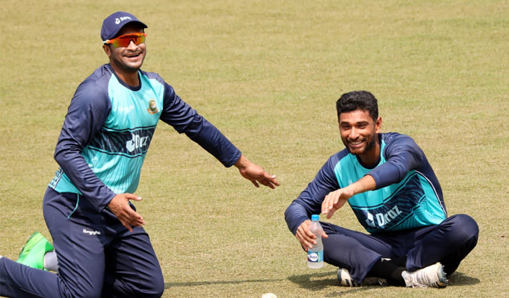 ‘ব্যাকআপ প্ল্যান’ থেকে বিশ্বকাপ দলে মাহমুদউল্লাহ, যা বললেন নান্নু