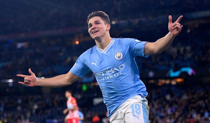 আলভারেজ ম্যাজিকে জিতলো ম্যানচেস্টার সিটি