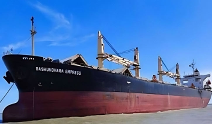 রামপাল বিদ্যুৎকেন্দ্রের কয়লা নিয়ে মোংলায় ‘বসুন্ধরা ইমপ্রেস’