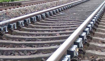 3 children crushed under train in capital’s Mohakhali
