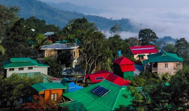 Sajek draws huge crowd of tourists during 3-day holiday