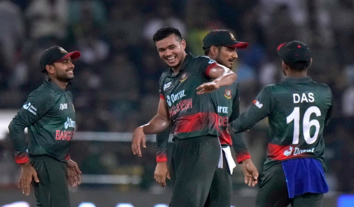 Pakistan win by 7 wickets