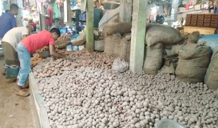 হিলিতে আলুর কেজি ৩৬ টাকা