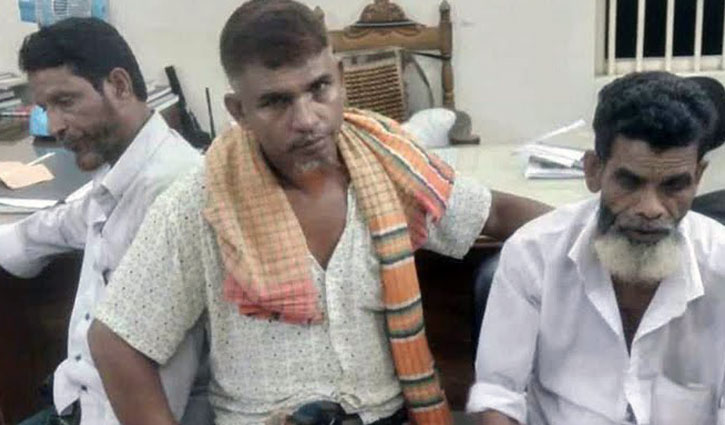 জুয়া খেলার অভিযোগে ইউপি সদস্য কারাগারে