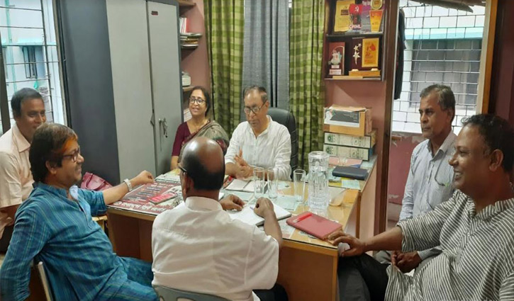 ‘দুঃশাসনের অবসান ঘটাতে যুবসমাজকে এগিয়ে আসতে হবে’