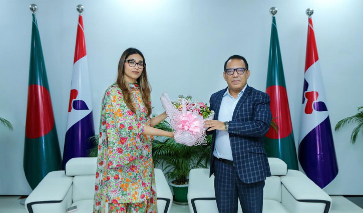 ওয়ালটন হেডকোয়ার্টার্স পরিদর্শন করে উচ্ছ্বসিত যমুনা ব্যাংকের প্রতিনিধিদল