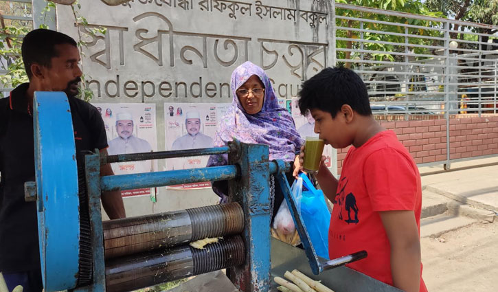 অসহনীয় দাবদাহে বিপর্যস্ত পাবনার জনজীবন, হাসপাতালে ভর্তি ৪০