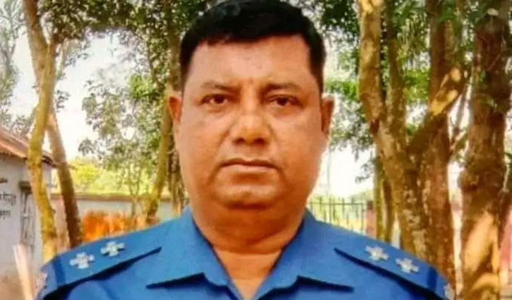 অরক্ষিত রেলক্রসিংয়ে ট্রেনের ধাক্কায় পুলিশ কর্মকর্তা নিহত