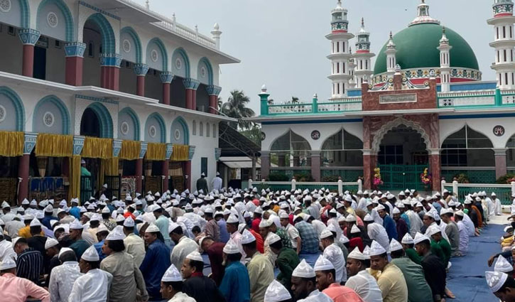 Country’s various villages celebrate Eid-ul-Fitr following Saudi Arabia