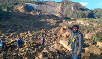 Many feared dead after massive landslide hits Papua New Guinea