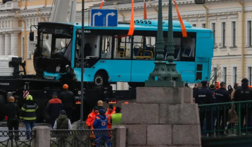 7 killed as bus falls into river in Russia
