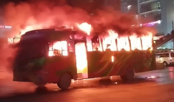 9 killed, 20 hurt as running bus catches fire in Haryana