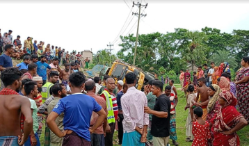 2 killed, 7 hurt as paddy-laden truck overturns in Satkhira
