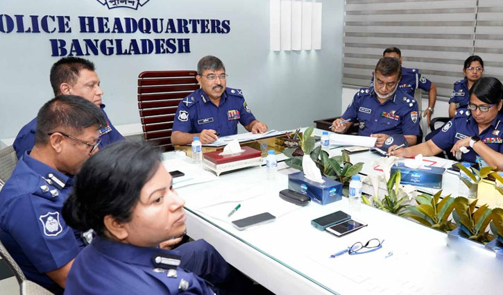 Police officers asked to implement ‘no helmet, no fuel’ policy