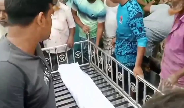 দাফনের ১৫ বছর পরও অক্ষত মরদেহ