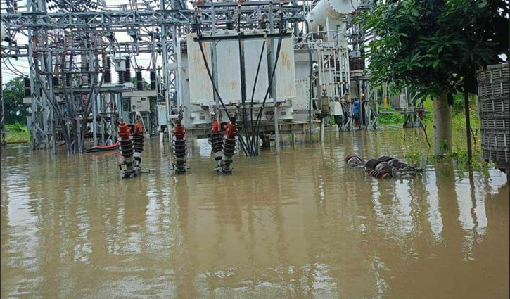 যশোর শহরে ভারী বর্ষণে জলাবদ্ধতা, দুর্ভোগ 