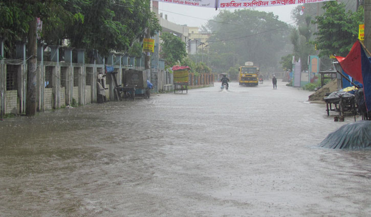 নোয়াখালীতে বন্যার অবনতি, বিদ্যুৎ বিচ্ছিন্ন