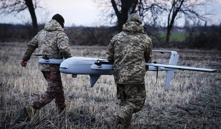 রাশিয়ার একাধিক বিমানঘাঁটিতে ড্রোন হামলার দাবি ইউক্রেনের