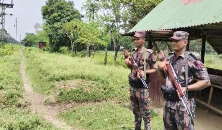 দেশত্যাগ ঠেকাতে সীমান্তে কঠোর নজরদারি বিজিবির