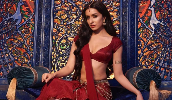 মুক্তির প্রথম দিনেই শ্রদ্ধার সিনেমার বাজিমাত