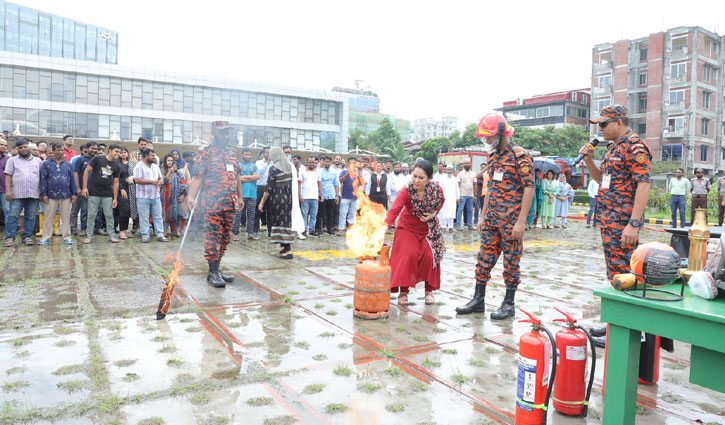 ওয়ালটন কর্পোরেট অফিসে বিশেষ অগ্নিনির্বাপণ মহড়া