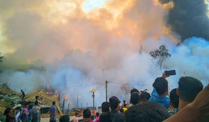 2 dead in fire at Kutupalong Rohingya refugee camp