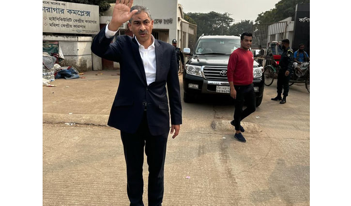 মুক্তি পেলেন এ্যানি 