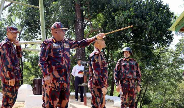 বাংলাদেশ-মিয়ানমার সীমান্ত পরিদর্শন করলেন বিজিবি মহাপরিচালক