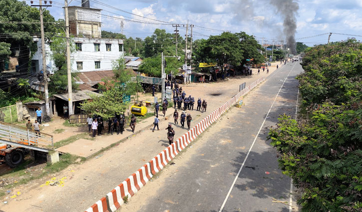 ঢাকা-চট্টগ্রাম মহাসড়কে অবরোধ-সংঘর্ষ, অর্ধশতাধিক আহত ঢাকা-চট্টগ্রাম মহাসড়কে অবরোধ-সংঘর্ষ, অর্ধশতাধিক আহত
