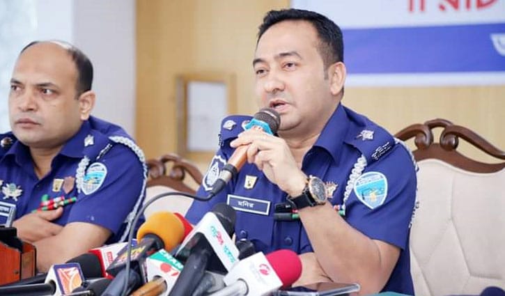 ‘ফেনীতে সাইবার অপরাধ ও ভূমি দস্যুতায় ছাড় নয়’ ‘ফেনীতে সাইবার অপরাধ ও ভূমি দস্যুতায় ছাড় নয়’