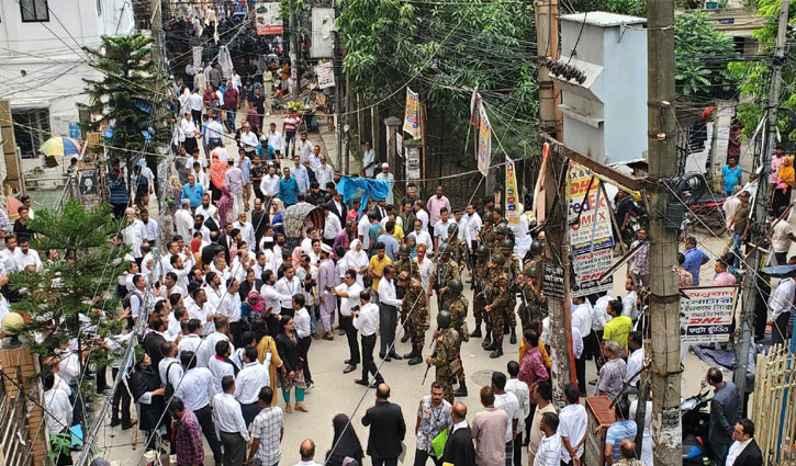 বিএনপিপন্থি আইনজীবীদের বিক্ষোভ