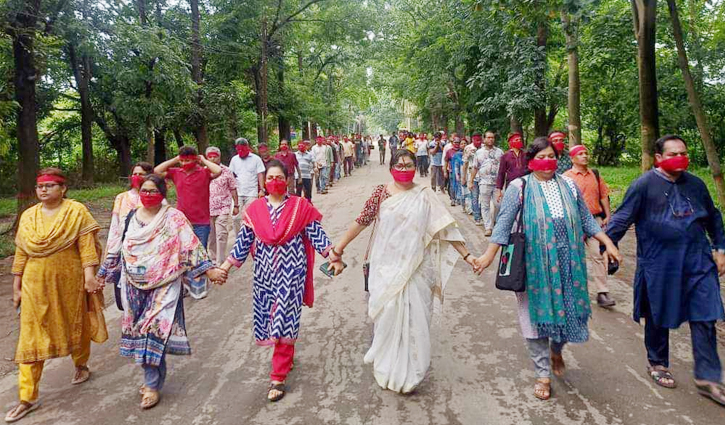 জাবি প্রশাসনের শোক প্রত্যাখ্যান করে শিক্ষক-শিক্ষার্থীদের মৌন মিছিল