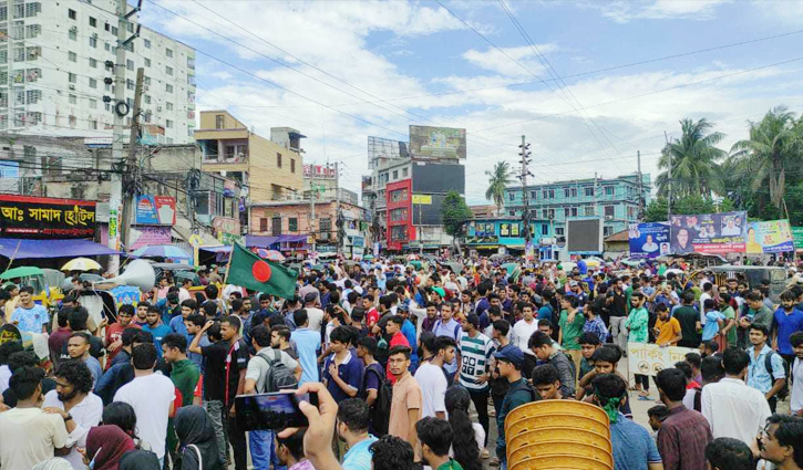 যশোরে অবরোধ: বেনাপোলের সঙ্গে সারা দেশের যোগাযোগ বন্ধ যশোরে অবরোধ: বেনাপোলের সঙ্গে সারা দেশের যোগাযোগ বন্ধ