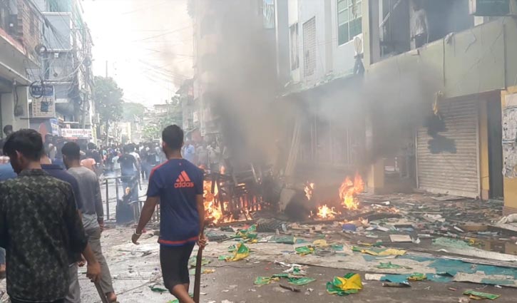 ঝালকাঠিতে আমুর বাসায় অগ্নিসংযোগ