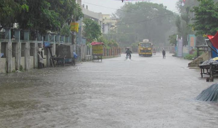 রেকর্ড বৃষ্টিতে নোয়াখালীতে জলাবদ্ধতা