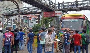 সায়েন্সল্যাবে রাস্তা বন্ধ, ঢাবিতে জড়ো হচ্ছেন আন্দোলনকারীরা