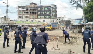 বগুড়ায় শিক্ষার্থীদের সঙ্গে পুলিশের সংঘর্ষ, ওসিসহ আহত ২৫